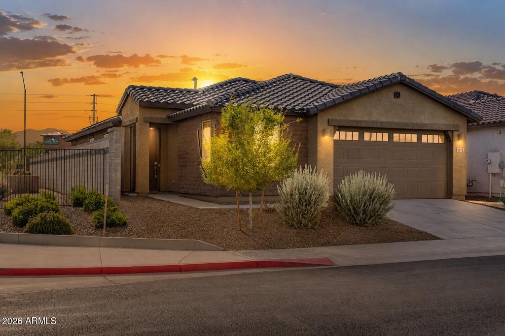 8272 N 170TH Lane, Waddell, AZ 85355 — exterior