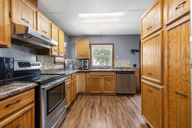 1502 11TH AVE NW, Minot, ND 58703