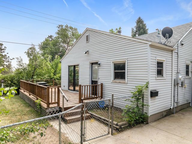 1502 11TH AVE NW, Minot, ND 58703