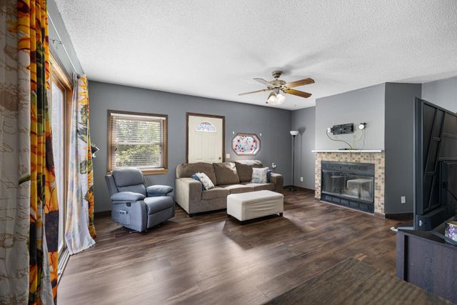 1502 11TH AVE NW, Minot, ND 58703
