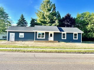 518 S Sullivan Avenue, Fremont, MI 49412