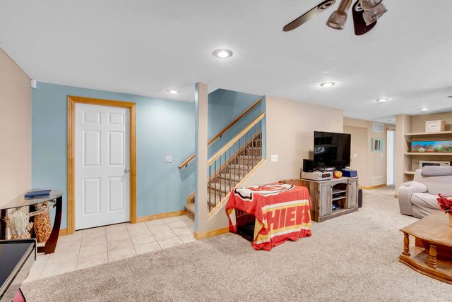 601 N Brentwood Place, Andover, KS 67002