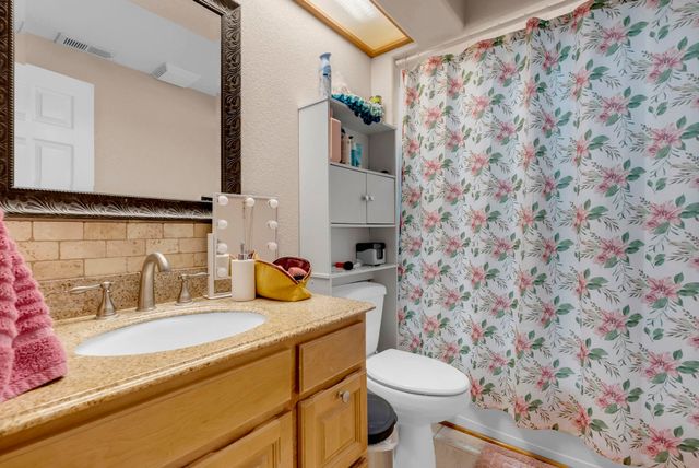 601 N Brentwood Place, Andover, KS 67002