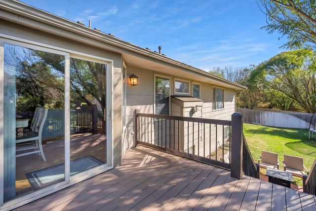 601 N Brentwood Place, Andover, KS 67002