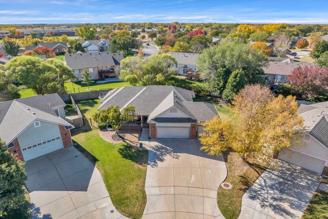 601 N Brentwood Place, Andover, KS 67002