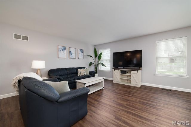 509 Parkland Place Drive, O'fallon, MO 63366