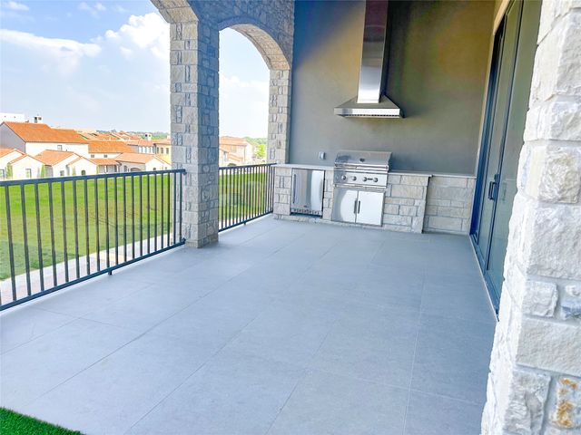 48 Cardona Drive, Westlake, TX 76262