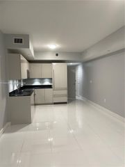 1010 Brickell Ave 1810, Miami, FL 33131