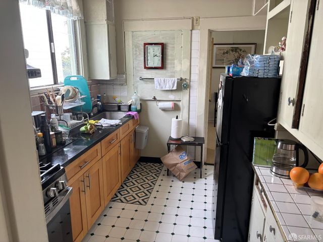560 27th Avenue, San Francisco, CA 94121