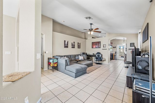 7990 W SOLANO Drive N, Glendale, AZ 85303