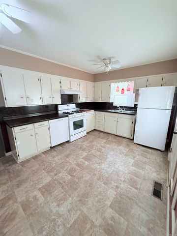 1105 W THOMPSON, Paragould, AR 72450