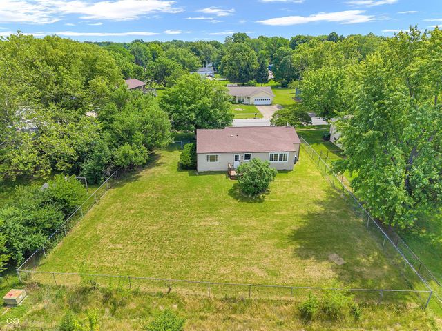 114 Pilgrim Court, Greenwood, IN 46142