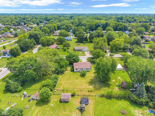 114 Pilgrim Court, Greenwood, IN 46142