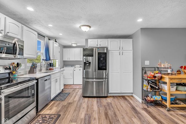 114 Pilgrim Court, Greenwood, IN 46142