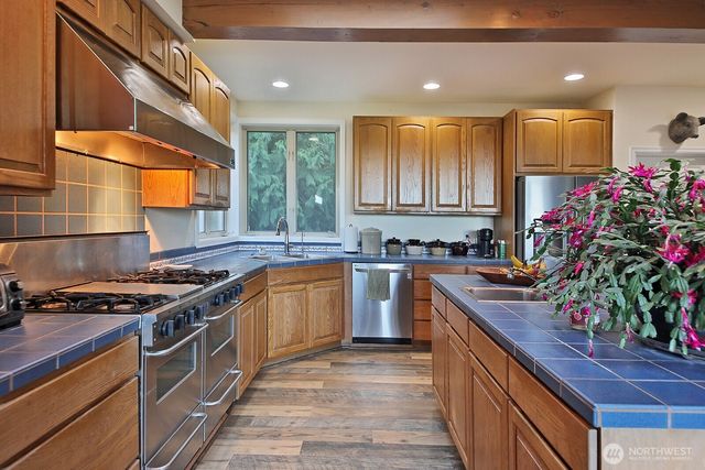 5762 Summerhill Drive, Langley, WA 98260