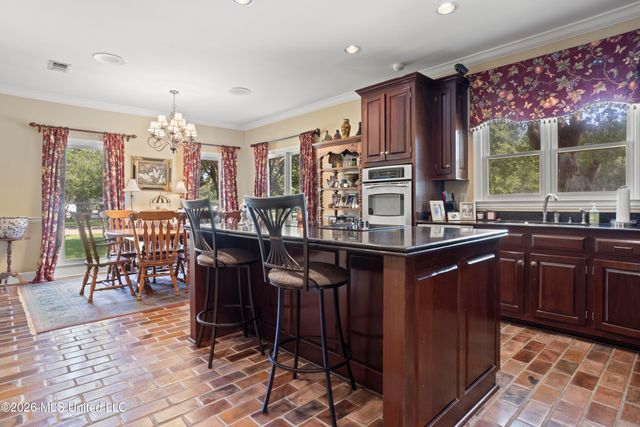 1 High Pointe Drive, Gulfport, MS 39507