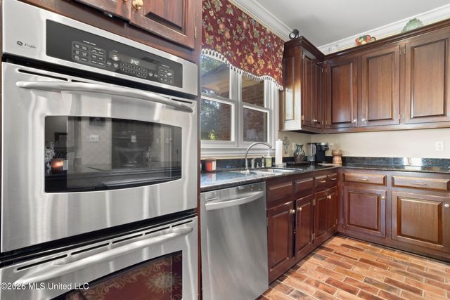 1 High Pointe Drive, Gulfport, MS 39507
