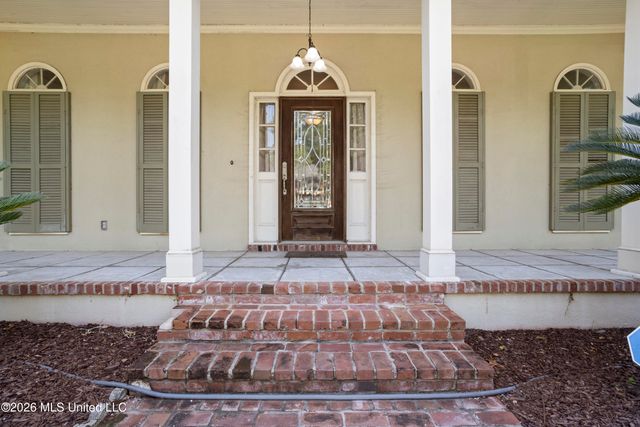 1 High Pointe Drive, Gulfport, MS 39507