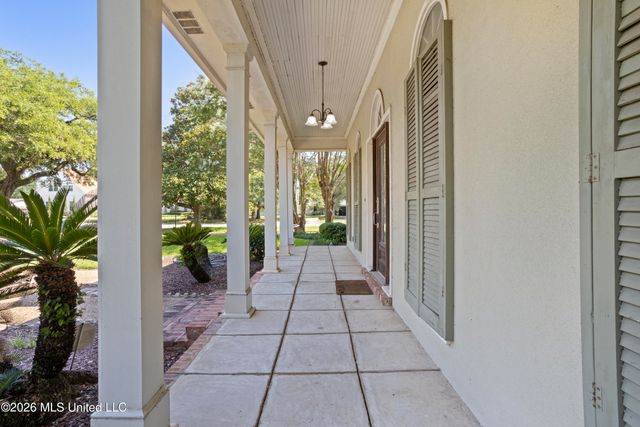 1 High Pointe Drive, Gulfport, MS 39507