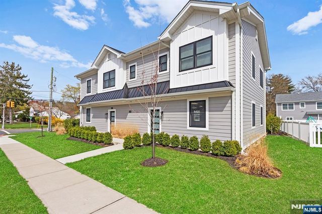 478 Knickerbocker Road, Cresskill, NJ 07626