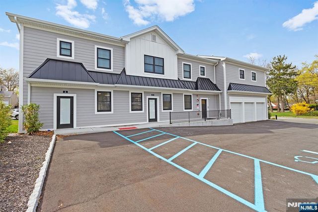 478 Knickerbocker Road, Cresskill, NJ 07626