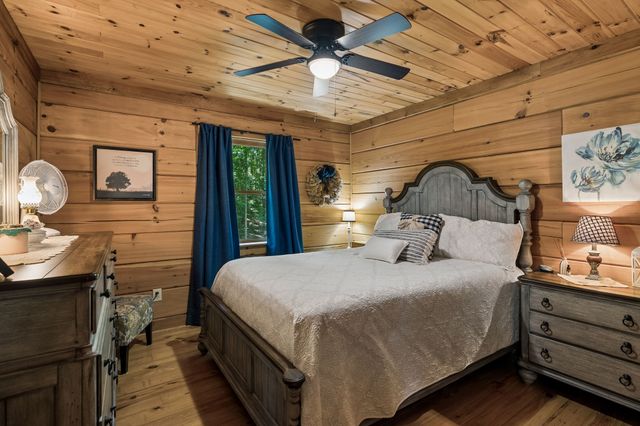 5833 Dewey Carr Rd, Bethpage, TN 37022