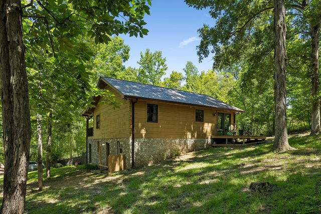 5833 Dewey Carr Rd, Bethpage, TN 37022
