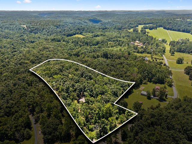 5833 Dewey Carr Rd, Bethpage, TN 37022