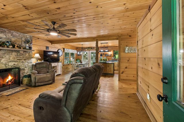 5833 Dewey Carr Rd, Bethpage, TN 37022