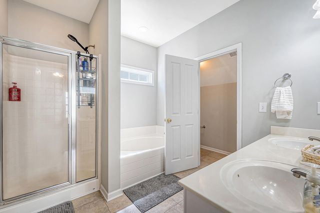 111 Foxglove Avenue, Summerville, SC 29483