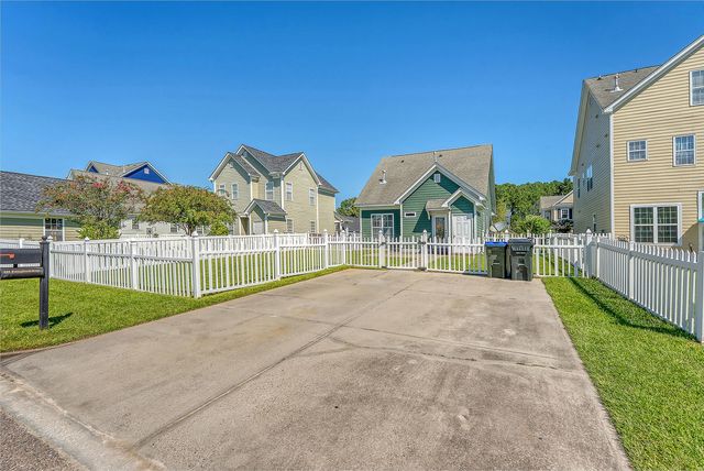 111 Foxglove Avenue, Summerville, SC 29483