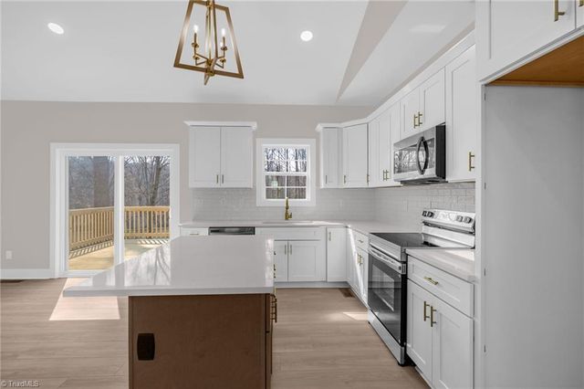 314 Lily Drive, Kernersville, NC 27284