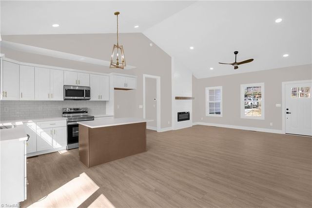 314 Lily Drive, Kernersville, NC 27284