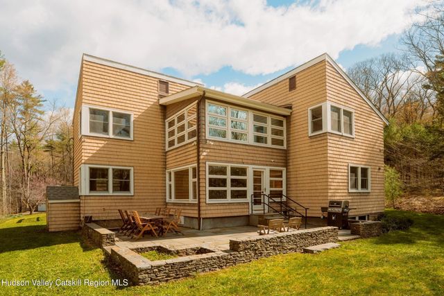 4 Bradford Road, Forestburgh, NY 12777