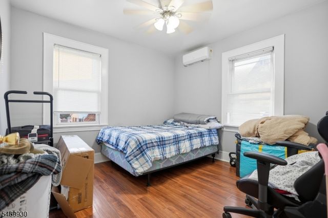 841 Bailey Ave, Elizabeth City, NJ 07208