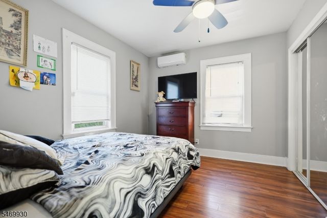 841 Bailey Ave, Elizabeth City, NJ 07208