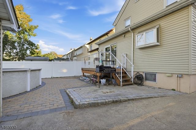 841 Bailey Ave, Elizabeth City, NJ 07208