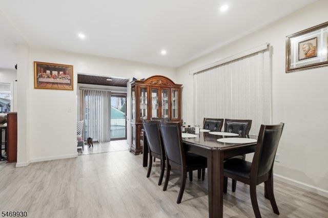 841 Bailey Ave, Elizabeth City, NJ 07208