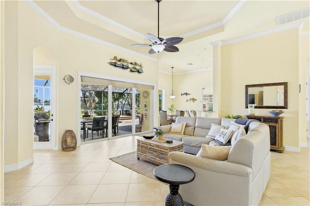 1440 Vendome CT, Cape Coral, FL 33904