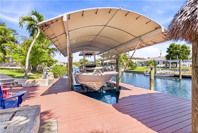 1440 Vendome CT, Cape Coral, FL 33904