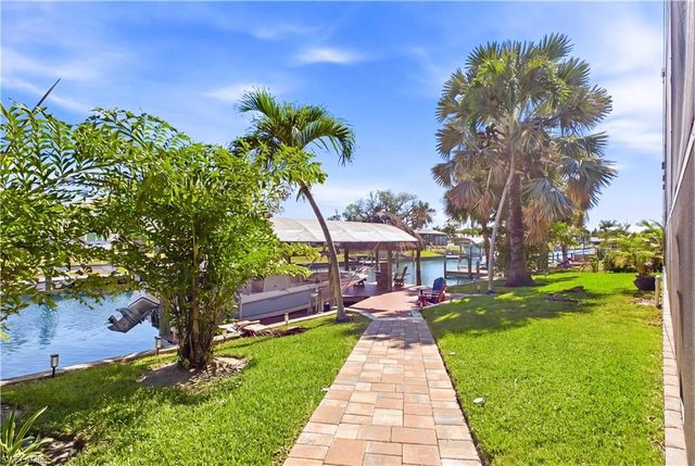 1440 Vendome CT, Cape Coral, FL 33904