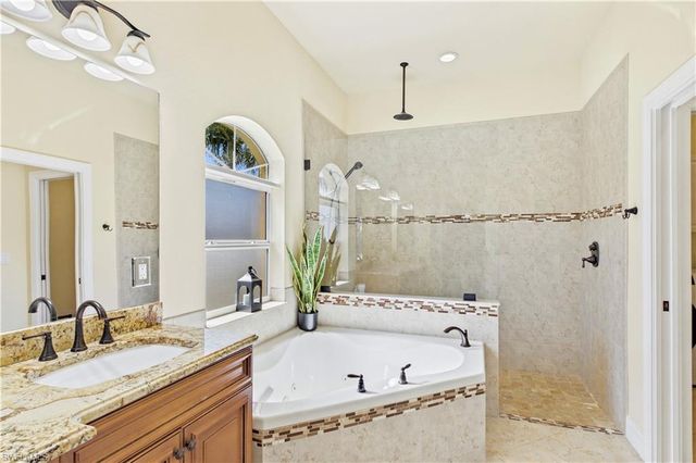 1440 Vendome CT, Cape Coral, FL 33904