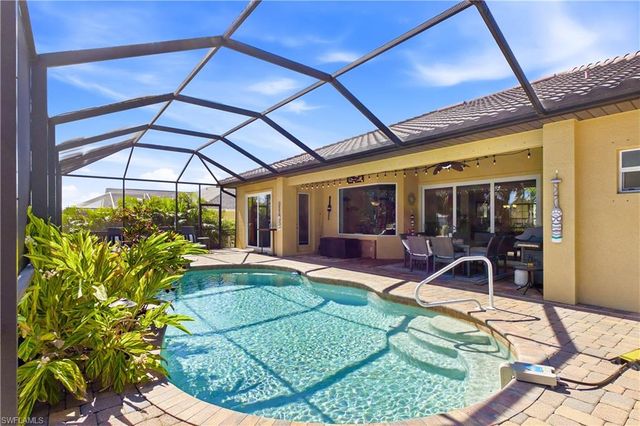 1440 Vendome CT, Cape Coral, FL 33904