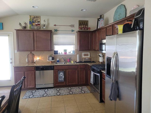 305 Verano DR, Kyle, TX 78640