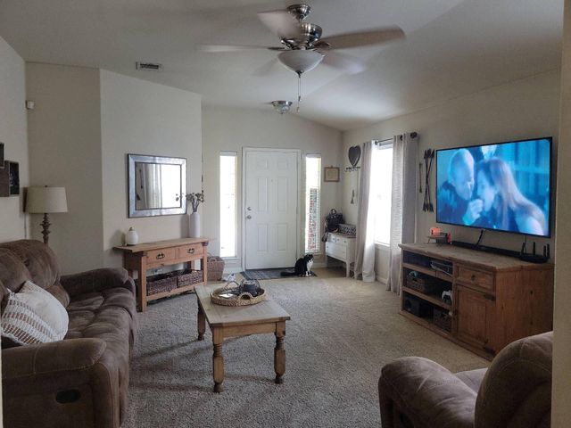 305 Verano DR, Kyle, TX 78640
