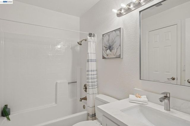 3474 Smoketree Commons Dr D, Pleasanton, CA 94566