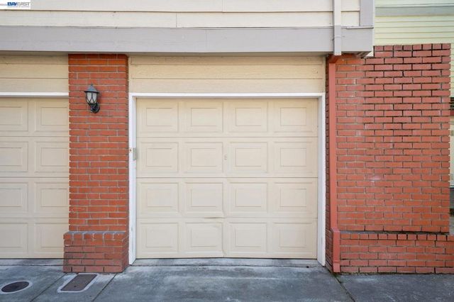 3474 Smoketree Commons Dr D, Pleasanton, CA 94566