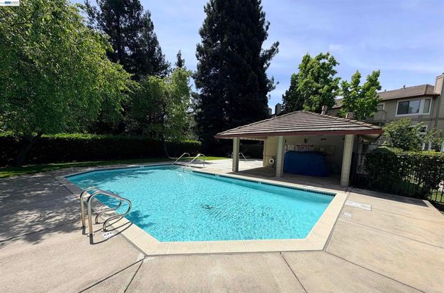 3474 Smoketree Commons Dr D, Pleasanton, CA 94566