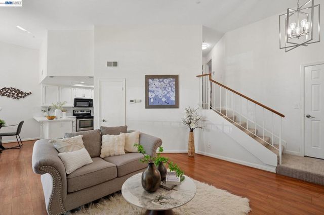 3474 Smoketree Commons Dr D, Pleasanton, CA 94566