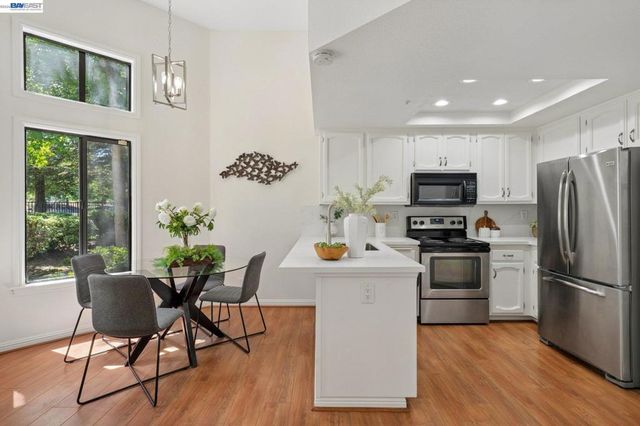 3474 Smoketree Commons Dr D, Pleasanton, CA 94566